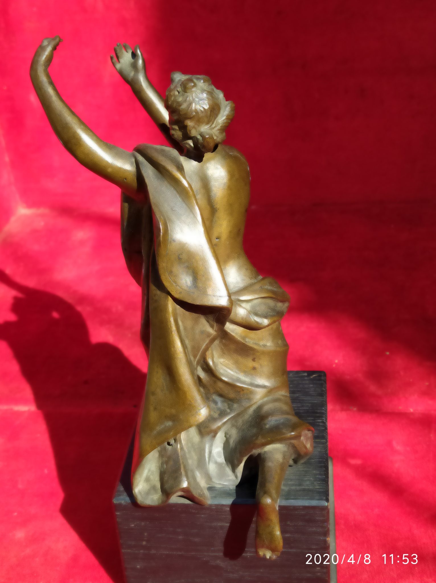Statue d’une femme en bronze « suppliant » Fanelli curiosités