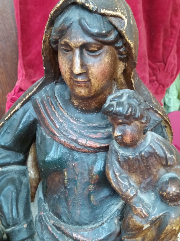 Statue saint anne