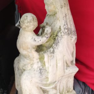 Vierge enfant calcaire