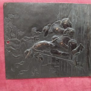 plaquette bronze personnages